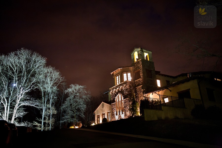 Montaluce winery at night